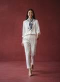 Weiße Oversize-Bluse mit klassischem Kragen